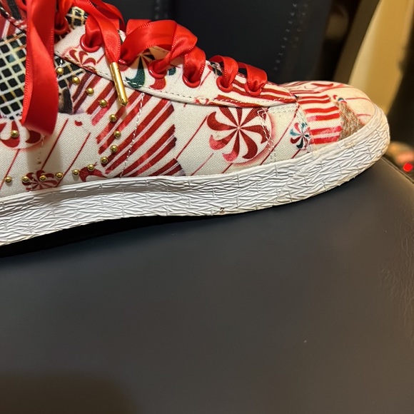 Nike 2015 Christmas Shoes - Picture 4 of 5